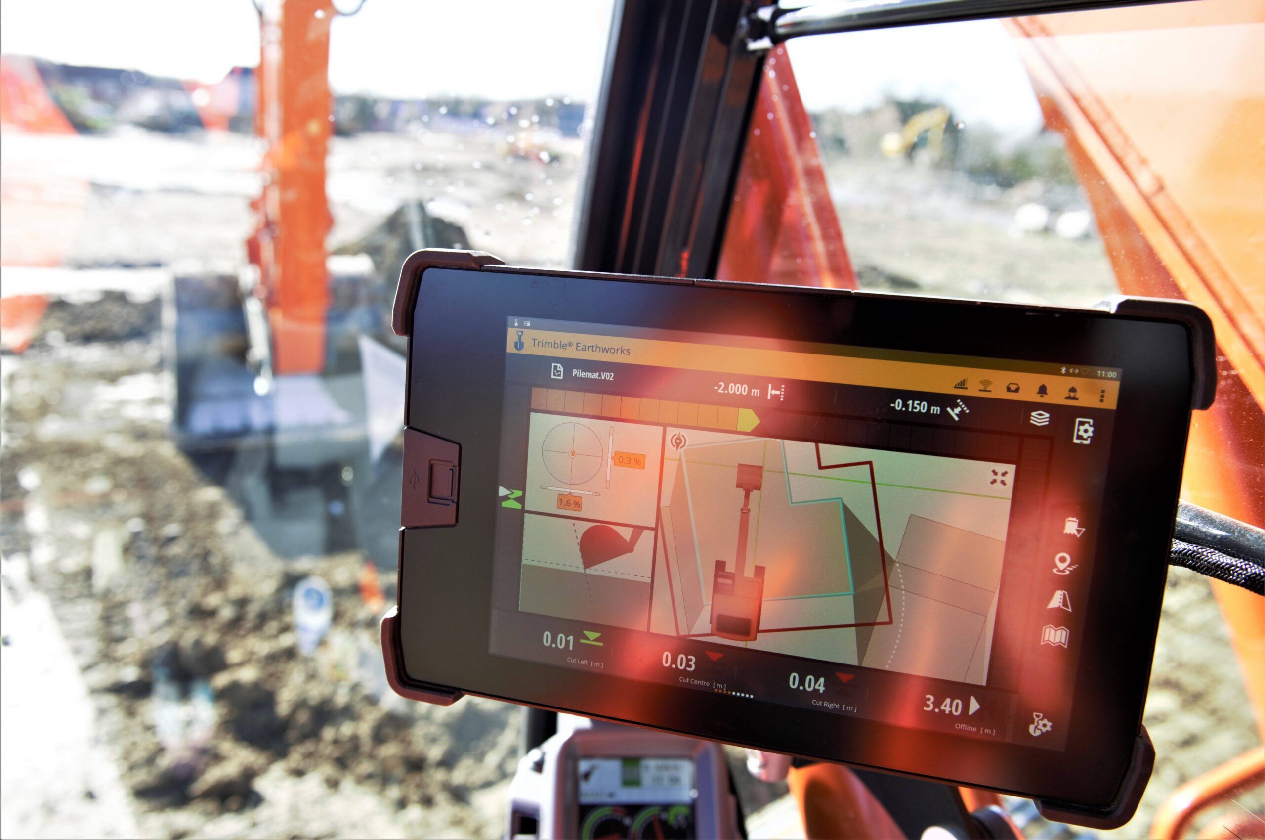 Hitachi adds Trimble grade control to European excavators