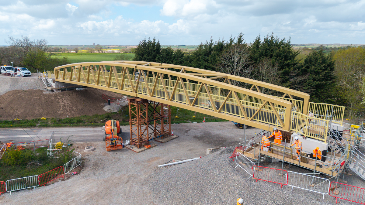 HS2 starts Offchurch cycle bridge installation