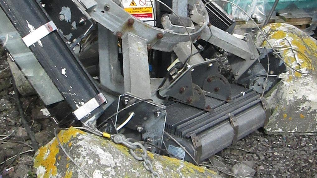 Eurotunnel fined £2.25m over lighting mast failure