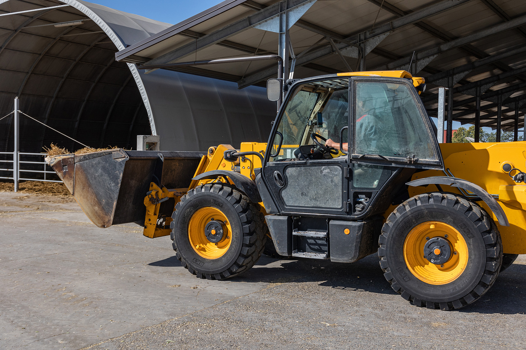 BKT positions Multimax tyre for compact plant