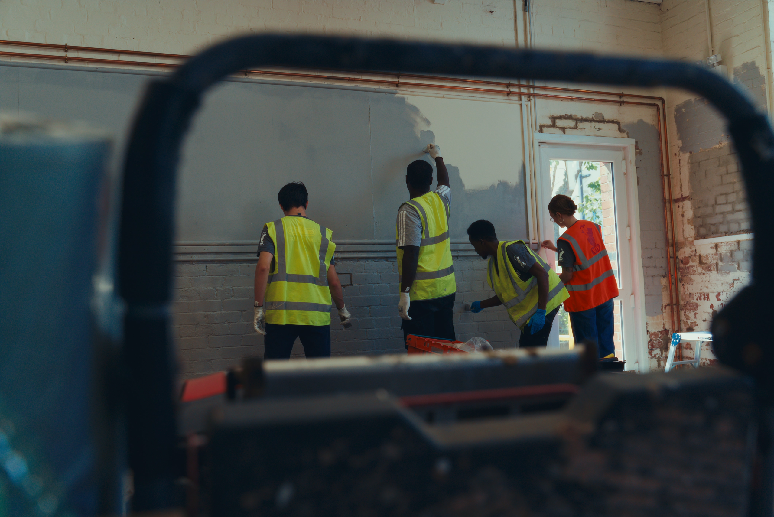 Young volunteers refurbish Avonmouth community centre