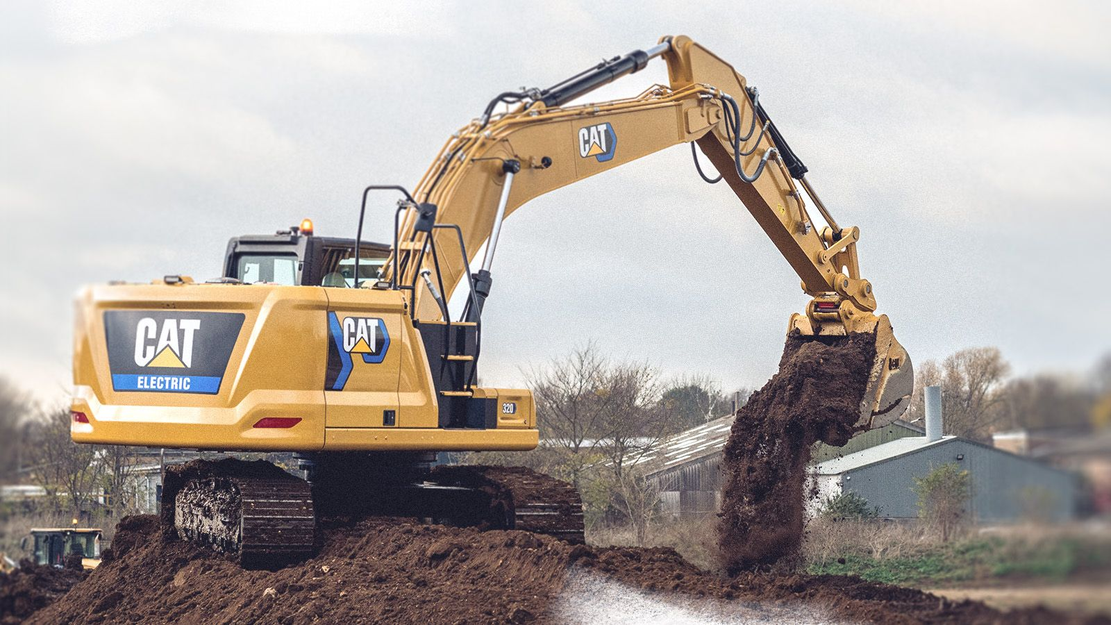 Flannery deploys UK’s first electric Cat 320