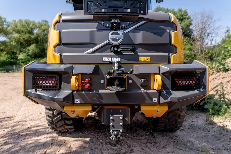 Volvo redesigns L30 and L35 compact loader frames