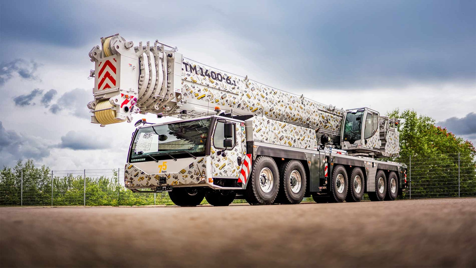 Hugh Simpson takes first Scottish Liebherr LTM 1400-6.1